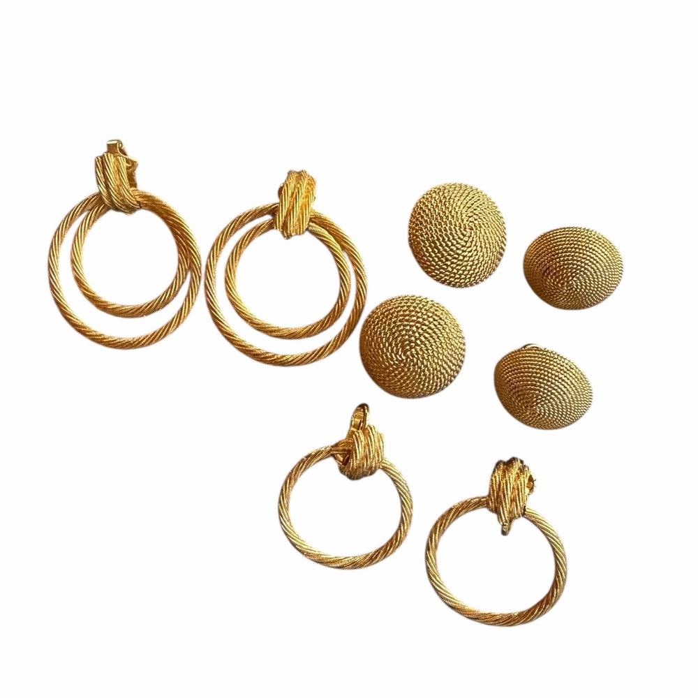 Lot of‎ 3 Pair Vintage Trifari Clip-On & 1 Pair Monet Clip-On Earrings